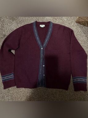 Eddie Bauer vintage Burgundy V-Neck Button Cardigan with Navy Trim